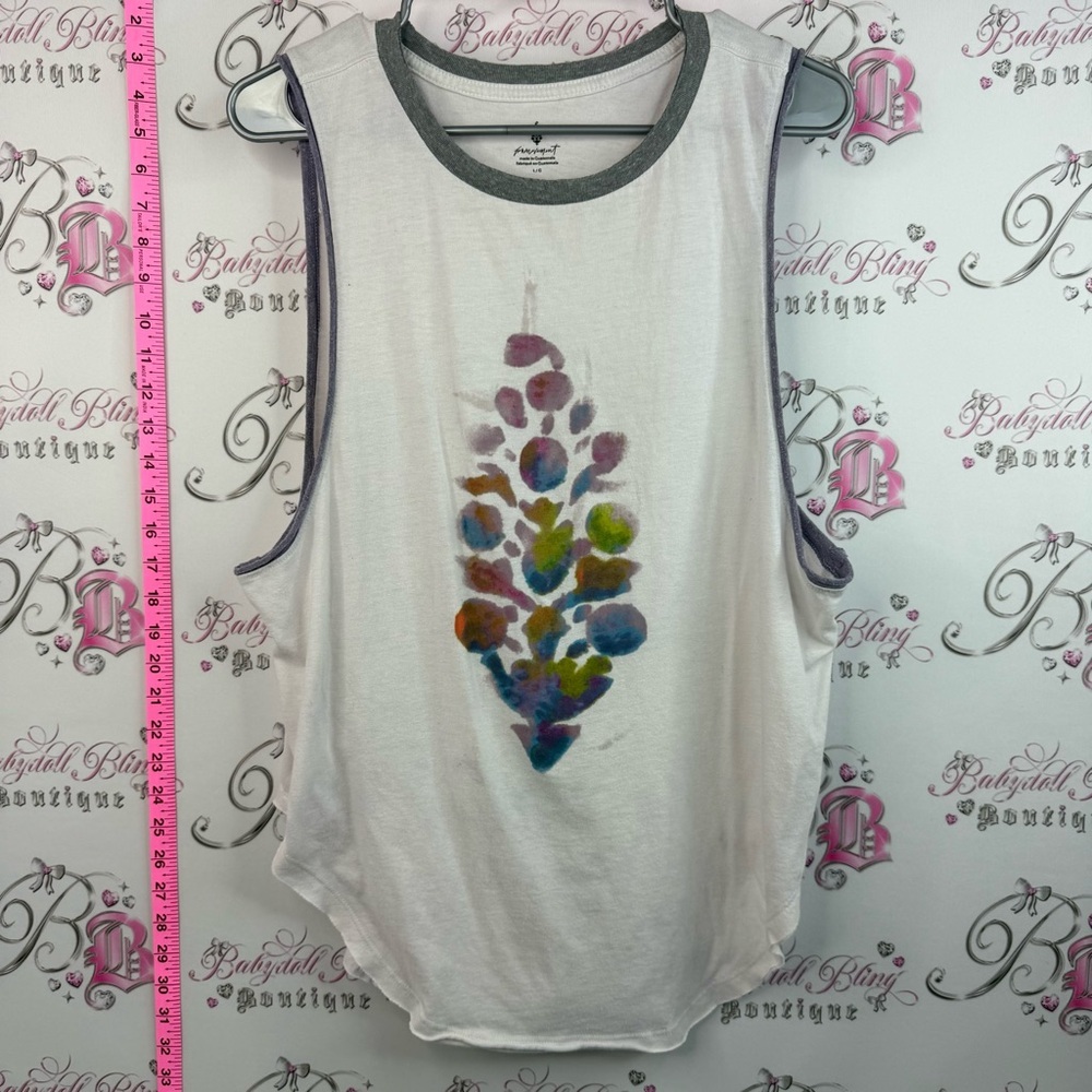 FP Movement Free People White Tank
Multicolor Watercolor Floral Motif shirt